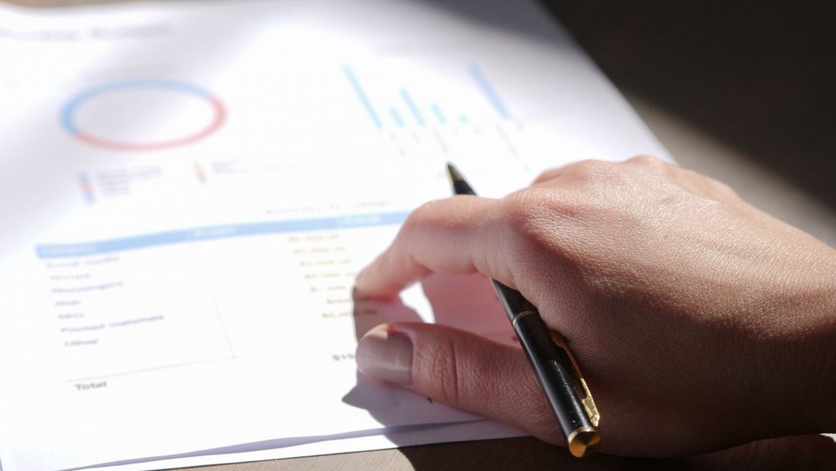 Reviewing financial reports